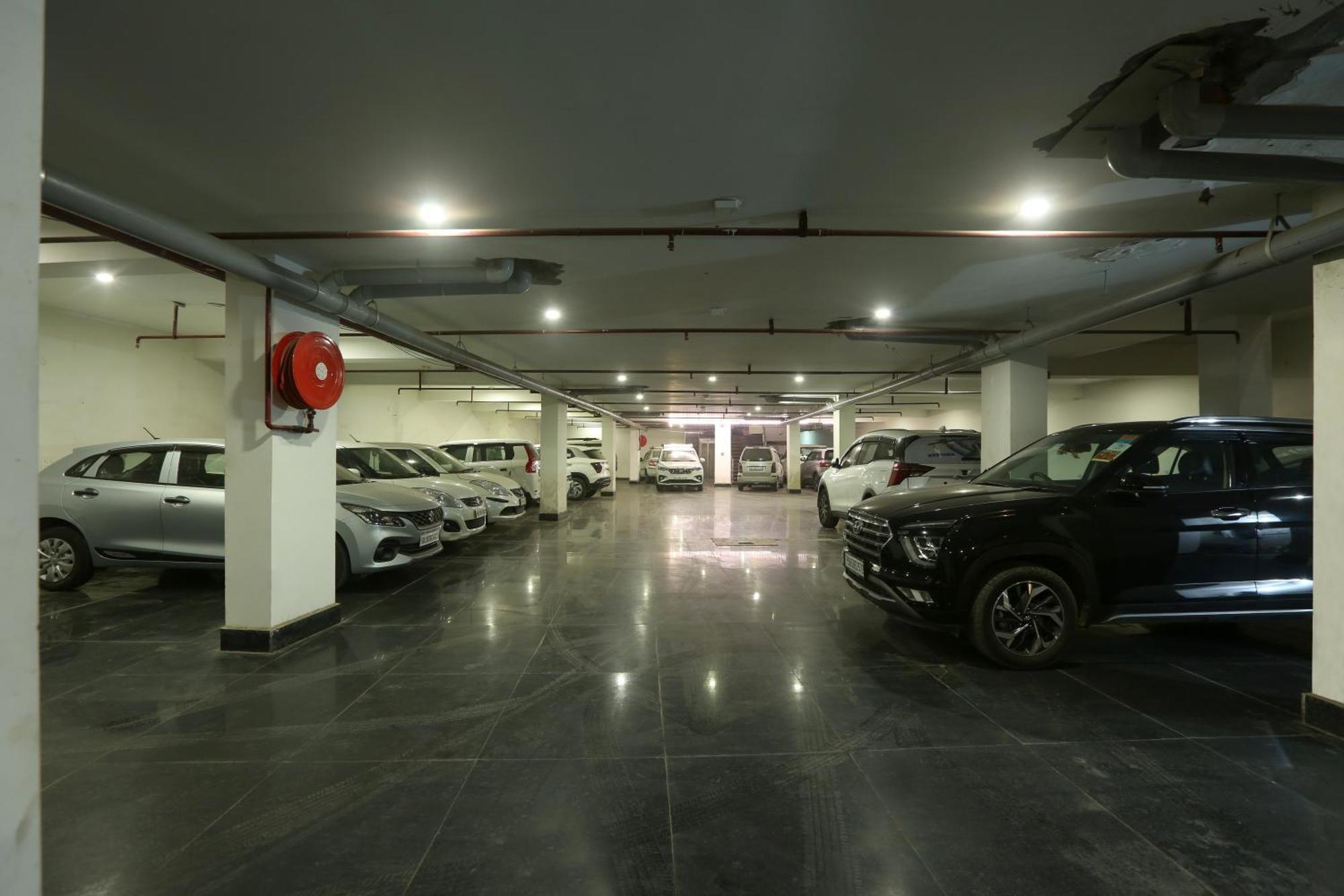 Hotel Prithvi-Raj Near Delhi Airport 新德里 外观 照片