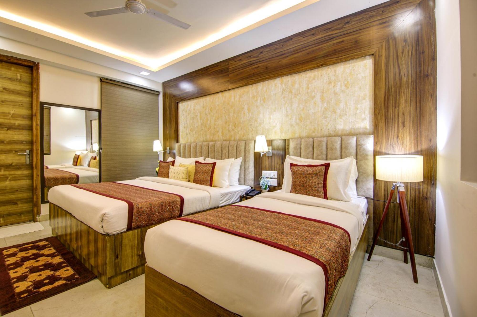 Hotel Prithvi-Raj Near Delhi Airport 新德里 外观 照片