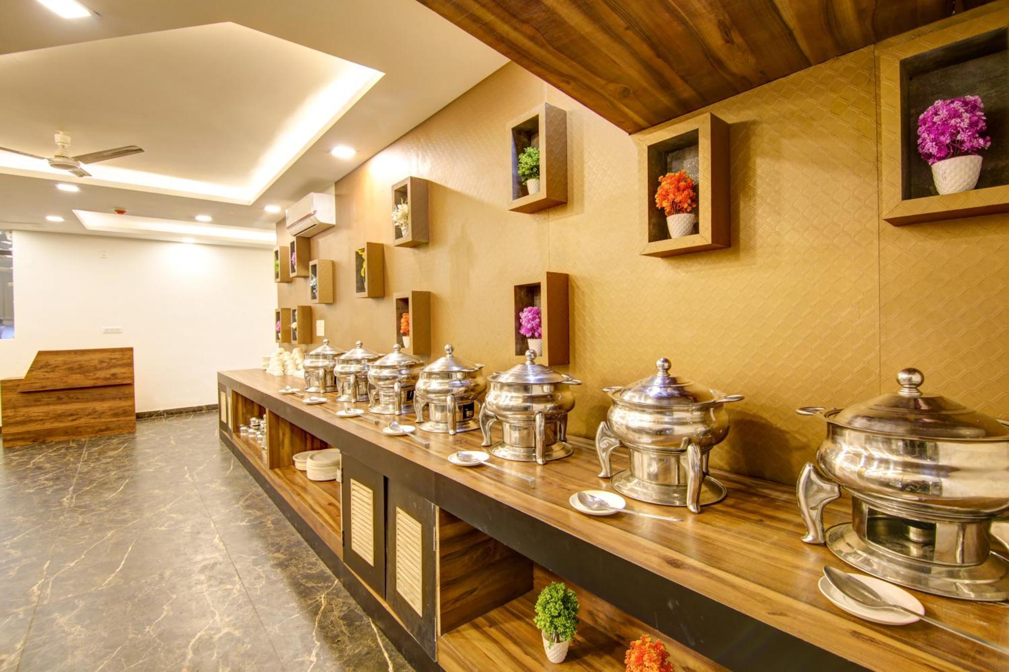Hotel Prithvi-Raj Near Delhi Airport 新德里 外观 照片